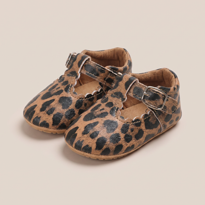 Scallop T-Strap Buckle Shoes